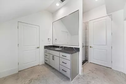 25 Wentworth Gate Path, Houston, TX 77027 - Photo 32