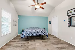13013 Trail Manor Dr, Pearland, TX 77584 - Photo 16