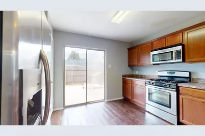 8703 Summerset Meadow Court, Houston, TX 77075 - Photo 10