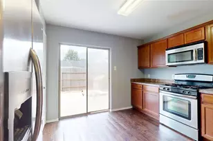 8703 Summerset Meadow Ct, Houston, TX 77075 - Photo 10