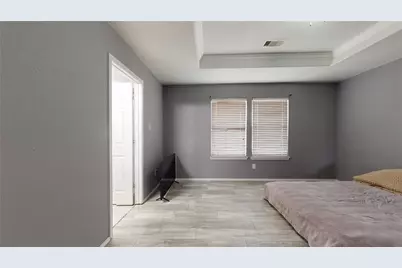 8703 Summerset Meadow Court, Houston, TX 77075 - Photo 20