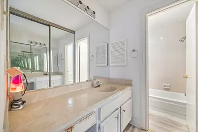 880 Tully Road #13, Houston, TX 77079 - Photo 20