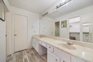 880 Tully Rd, Houston, TX 77079 - Photo 18