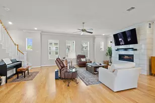 4004 Centre Meadow Way, Houston, TX 77043 - Photo 10