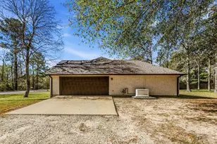 147 E Mosley Ln, Huntsville, TX 77340 - Photo 24