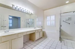 127 S Winterport Cir, The Woodlands, TX 77382 - Photo 16