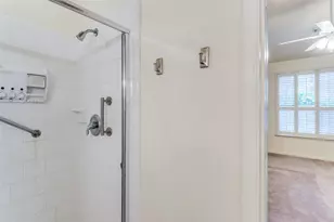 127 S Winterport Cir, The Woodlands, TX 77382 - Photo 18