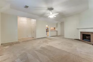 127 S Winterport Cir, The Woodlands, TX 77382 - Photo 6