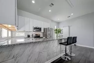 2714 Anita St, Houston, TX 77004 - Photo 10