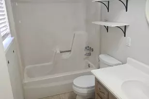 24606 Green Moss Dr, Houston, TX 77336 - Photo 10