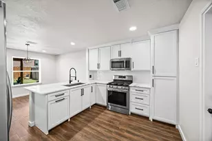 747 Oak W, Houston, TX 77073 - Photo 16