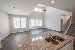 1258 Sandstone Hls Dr, Montgomery, TX 77316 - Photo 2