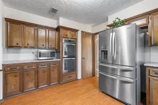 723 Shadow Brook Dr, Spring, TX 77380 - Photo 16