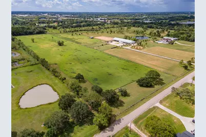 2126 County Road 367, Alvin, TX 77511 - Photo 4