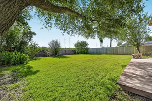 128 Bayou Bend Dr, League City, TX 77573 - Photo 30