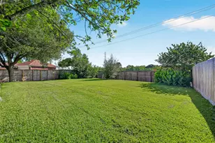 128 Bayou Bend Dr, League City, TX 77573 - Photo 32