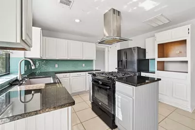 128 Bayou Bend Drive, League City, TX 77573 - Photo 10