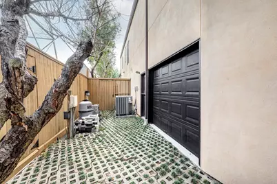 16 Lana Lane #B, Houston, TX 77027 - Photo 30