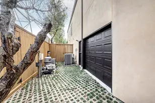 16 Lana Ln, Houston, TX 77027 - Photo 30