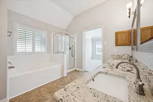 3438 N Peach Hollow Cir, Pearland, TX 77584 - Photo 18