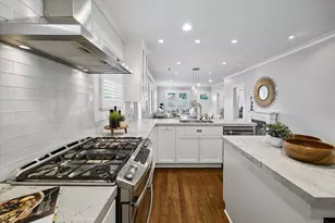 200 E 26th St, Houston, TX 77008 - Photo 14