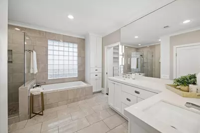 200 E 26th Street, Houston, TX 77008 - Photo 18
