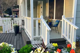 1107 Washington St, Brenham, TX 77833 - Photo 6