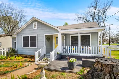 1107 Washington Street, Brenham, TX 77833 - Photo 2