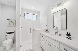 830 Wakefield Dr, Houston, TX 77018 - Photo 4
