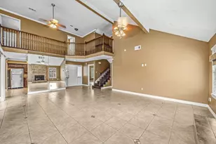 11510 Pagoda Dr, Houston, TX 77477 - Photo 2