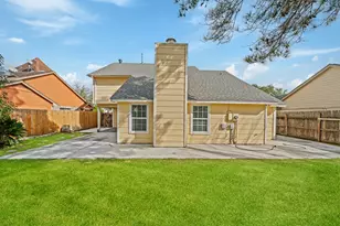 11510 Pagoda Dr, Houston, TX 77477 - Photo 24