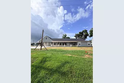 301 E San Bernard St, Brazoria, TX 77422 - Photo 2