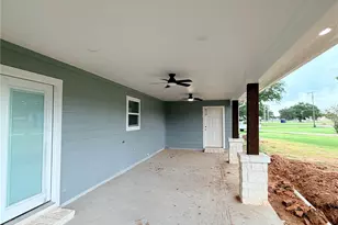 301 E San Bernard St, Brazoria, TX 77422 - Photo 8