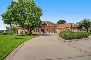 8866 Taylors Ct, Montgomery, TX 77316 - Photo 2