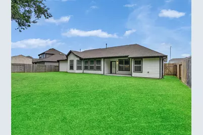 8510 Amber Bend Drive, Baytown, TX 77521 - Photo 40
