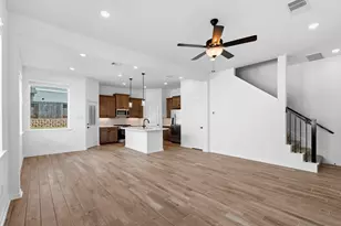 110 West Coralburst Loop, Montgomery, TX 77316 - Photo 2