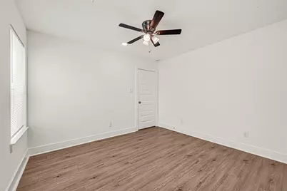 5729 Newport Street #B, Houston, TX 77023 - Photo 6