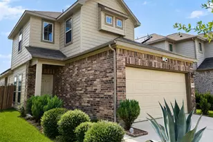13428 Merryville Harrogate Ln, Houston, TX 77048 - Photo 2