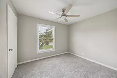 613 Winding Way Street, Lake Jackson, TX 77566 - Photo 8