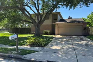 5614 Country Green St, League City, TX 77573 - Photo 4