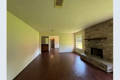 5614 Country Green Street, League City, TX 77573 - Photo 8