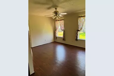 5614 Country Green Street, League City, TX 77573 - Photo 6