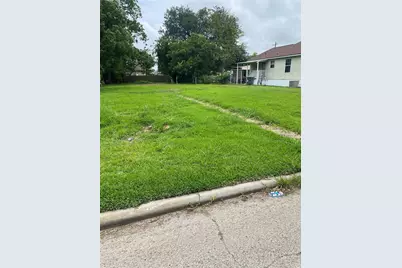 2008 Thomas Boulevard, Port Arthur, TX 77640 - Photo 4