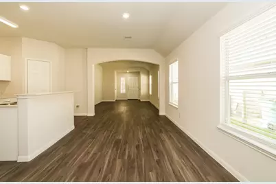 5530 Plantation Forest Drive, Katy, TX 77449 - Photo 10