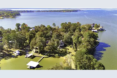 416 Island Dr, Livingston, TX 77351 - Photo 1