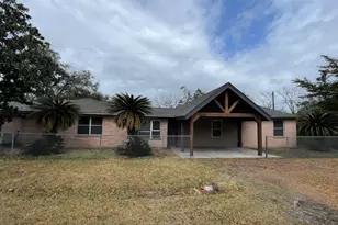 1217 James St, Rosenberg, TX 77471 - Photo 2