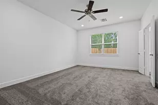 906 Golden Willow Ln, Conroe, TX 77304 - Photo 16