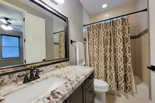 925 W 19th St, Houston, TX 77008 - Photo 8