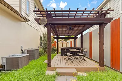 4708 McKinney Street, Houston, TX 77023 - Photo 32