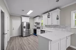 311 7th Ave N, Texas City, TX 77590 - Photo 4